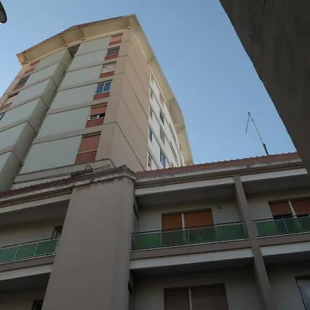 Della Torre לצ'ה